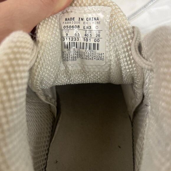 Vintage Nike Shox Revolution Womens Training Shoes Sz 9 Silver White 311233-101 - Picture 2 of 12